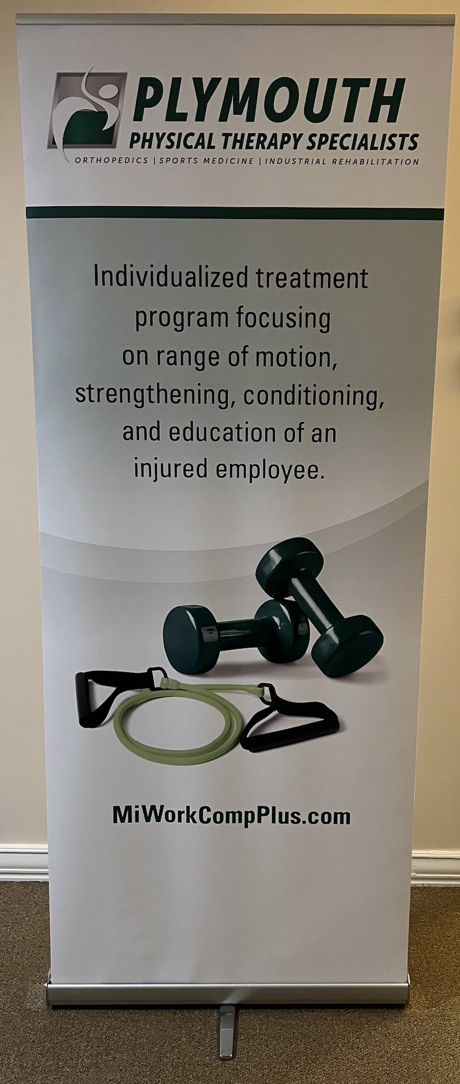 Axis CrossMedia-WorkComp-Retractable Banner Stand
